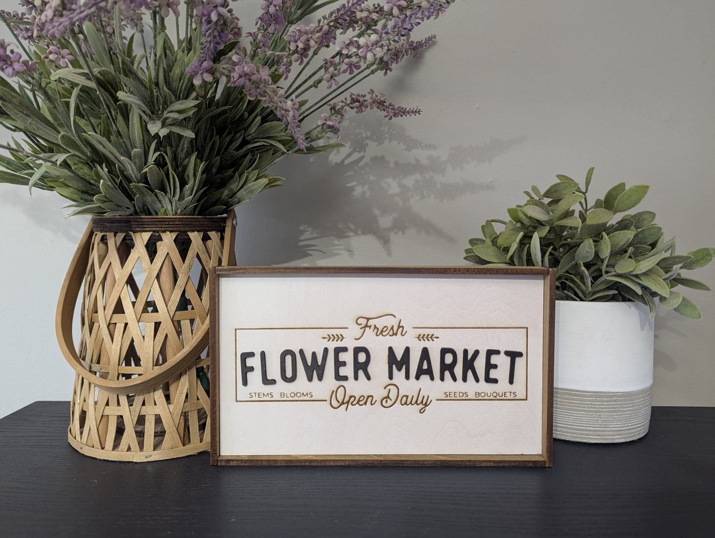 "Fresh Flower Market" Wooden Framed Sign – Handcrafted, Farmhouse-Inspired & Perfect for Spring