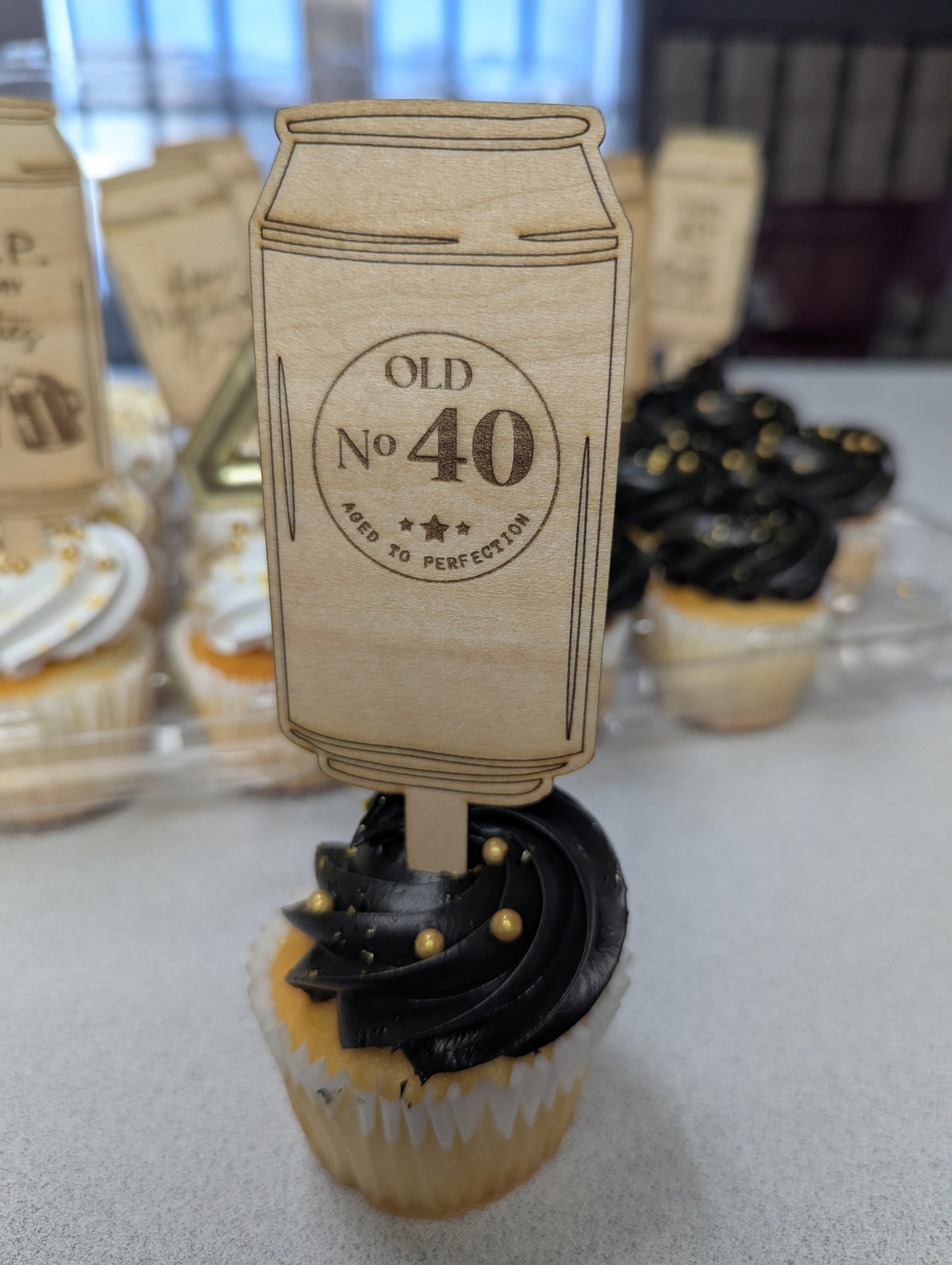 Cheers to 40 Years – Personalized Beer-Themed Party Picks! 🍻