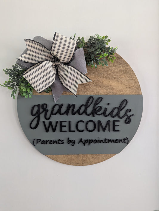 Grandkids Welcome Sign – Funny Layered Door Hanger for Grandparents