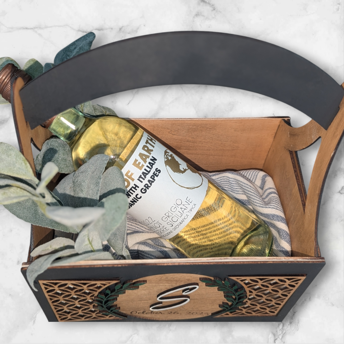 Personalized Wedding Gift Basket – Elegant Custom Keepsake for Newlyweds